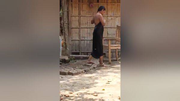 Watch the complete movie titled : Today Exclusive-village Bhabhi Outdoor Bathing Part 3