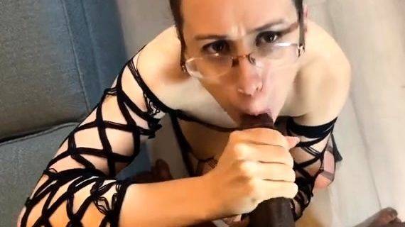 Stream this uncensored video : Jack Blaque - Jackie Hoff gets filled with BBC