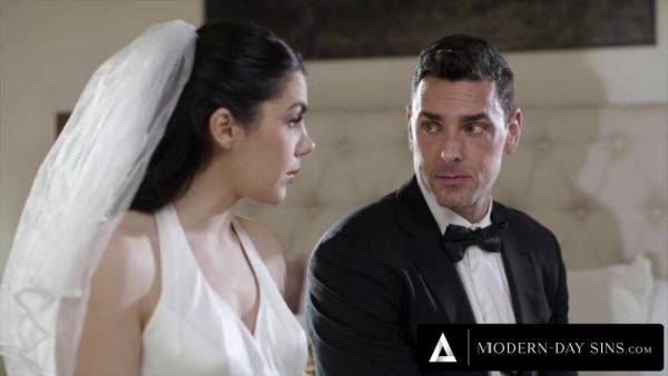 Play the hardcore movie of : Hot Bride Cheats During Anal Sex Lust - European