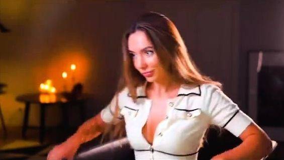 Play HD clip named : Wow What A Body On Her...