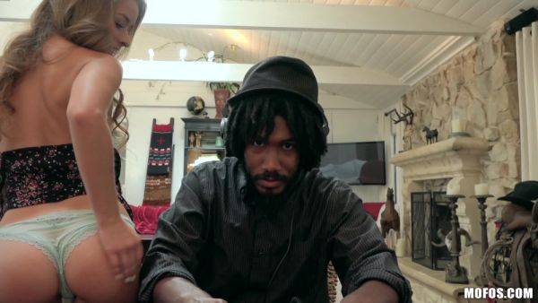 Stream this HD video of : Lilly Lit shows off her amazing cock handling skills