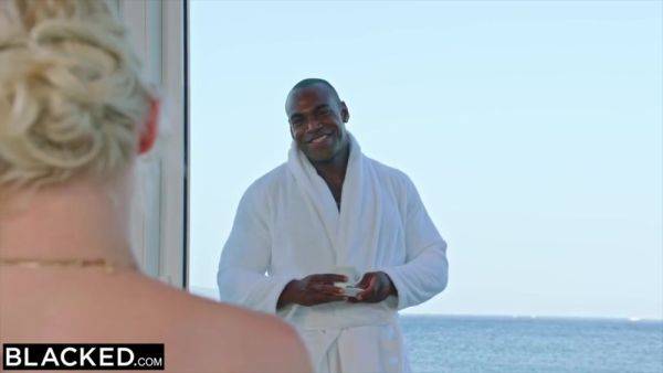 Watch the HD movie called : Cute Petite Blonde Zazie Devours Aarons Thick Bbc