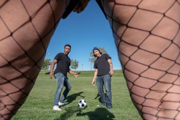 Play this HD scene of : Curvy slut Eva Notty pleasures bald-headed dude in bed