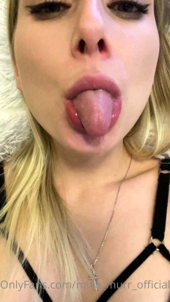 View the uncut scene named : Big Hole Free Amateur Webcam Porn Video Masturbation Camsex