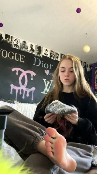 Stream the hardcore video : Amateur Webcam Chick Masturbates On Webcam More at