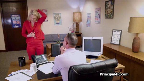 Stream full scene : Riding Busty Milf Pussy On Office Desk