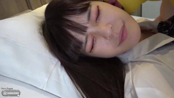 Stream full movie of : 処女喪失から1年 経験か全くなかった少女の未処理陰毛に絡みつく大量の中出し