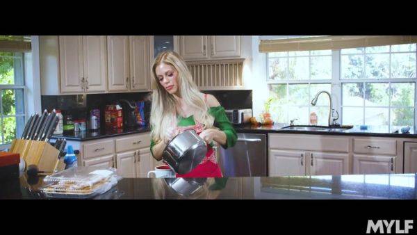 View HD movie titled : Taste My Christmas Cookie - MYLF