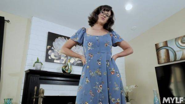 View uncensored video named : Horny Babe Requires Semen - MYLF