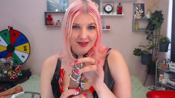 Enjoy watching complete movie of : Blow Job Tease For Locked Cock