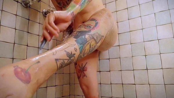 Watch HD scene called : Giantess Let You Watch Her Shave Be Careful With The Water