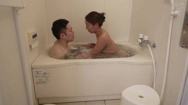 Watch this uncut scene of : Hot Japonese Mature 203