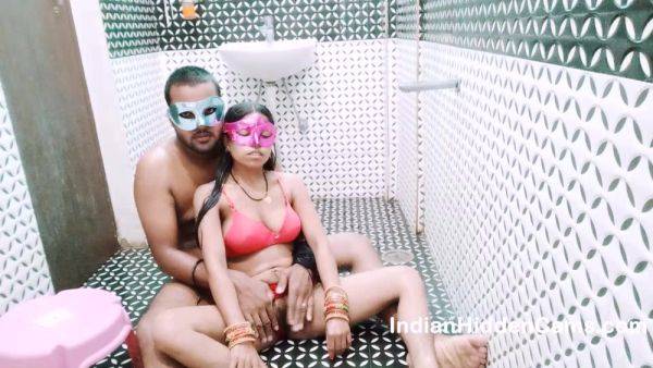 View the full movie of : Married Indian Couple On Vacation Having Sex While Taking Shower In Desi Oyo Hotel - Hindi Audio
