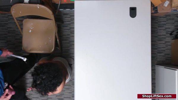 Stream uncut movie titled : Shoplifter Fucks Officer For Her Way Out