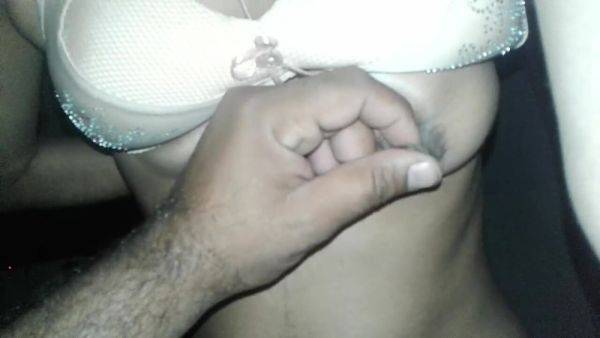 Watch complete clip named : Pakistani couple from islamabad