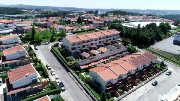 Watch uncut movie of : Pleasuring Her Employees - MYLF