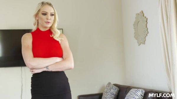 Enjoy watching the hardcore scene called : MomSwap Arrangement - MYLF