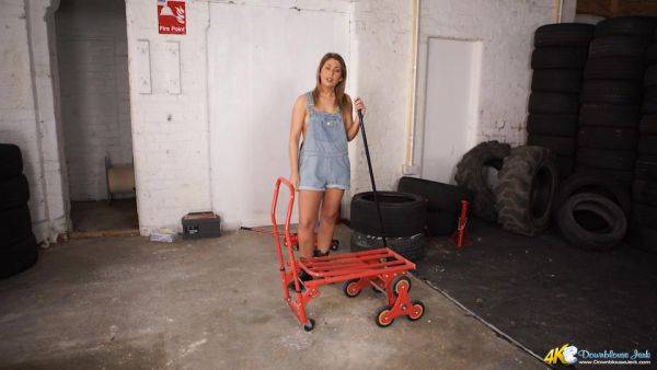 Enjoy watching the uncut scene named : Sophie Star in Special Treatment - DownblouseJerk