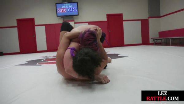 Stream HD movie called : Wrestling Asian lez licks winner muscles after losing fight
