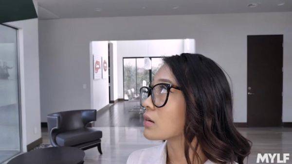 View uncensored movie named : Head Etiquette - MYLF