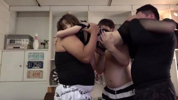 Play HD clip : Hot Video P2