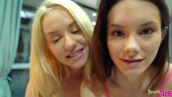 Barbie Brill & Liz Ocean – Stepsis Needs To Know Who Gives The Better Blowjob – S28:E1 - Hardcore - xhand.com on pornsfind.com