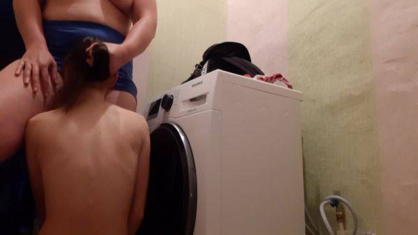 Play this HD movie : I Mouth Fuck My Neighbor In The Kitchen While Her Boyfriend Went To The Store Girls 5 Min