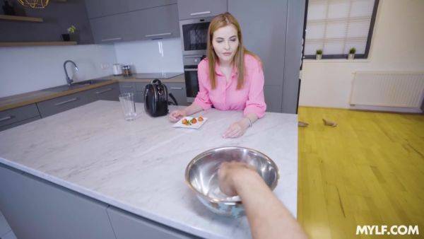 Play the hardcore video titled : Fucking Video with Hot Mom - MYLF