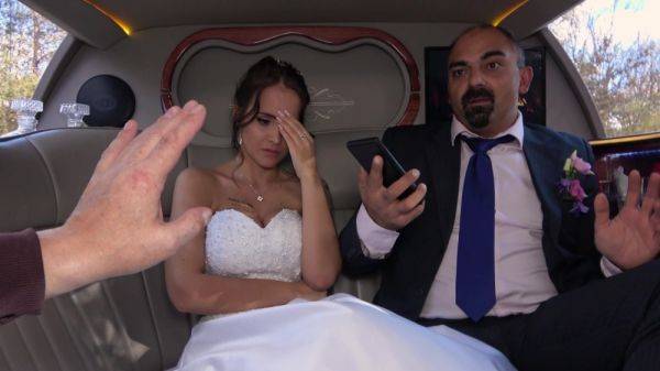 Latina bride fucks with her father-in-law in the back of the limo - hellporno.com on pornsfind.com