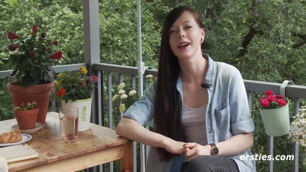 View uncensored video called : Sinnliche Selbstbefriedigung Mit Lisa M Aus Hamburg