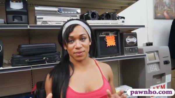 Play this HD movie of : Muscular Chick Sucks Off And Gets Boned By Pawn Keeper