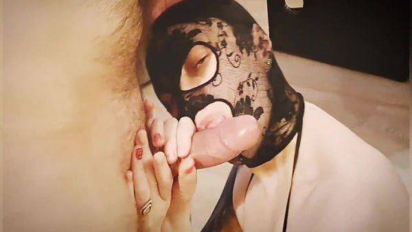 View the complete video : Golden Rain On Her Face 8 Min