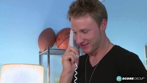 View this uncensored movie : Big Booty Call