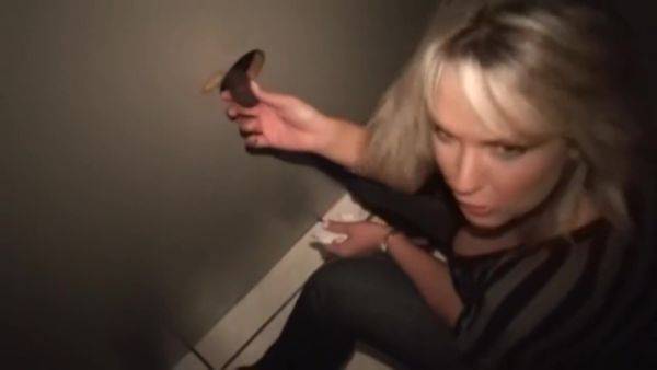 Play this hardcore video of : N Alysha Having Fun At The Gloryhole P3
