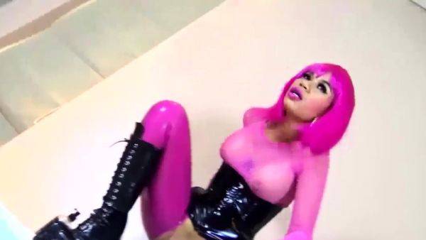 Enjoy watching the complete movie : XXXL Goliath Dildo Stretches Out Her Hole