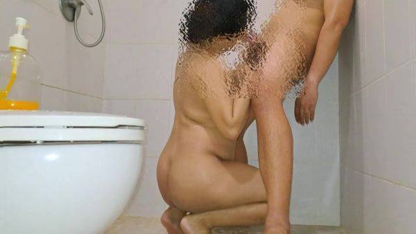 Pinay Sex In The Bathroom Yummy Blowjob - upornia.com - Philippines on pornsfind.com