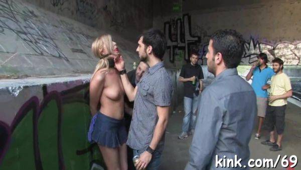 View the HD movie named : 18 Year Old New To Sex Hot Girl