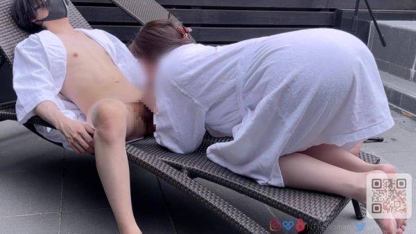 Stream the uncut clip titled : Midsummer Outdoor Sex! Massive Squirting While Standing Up