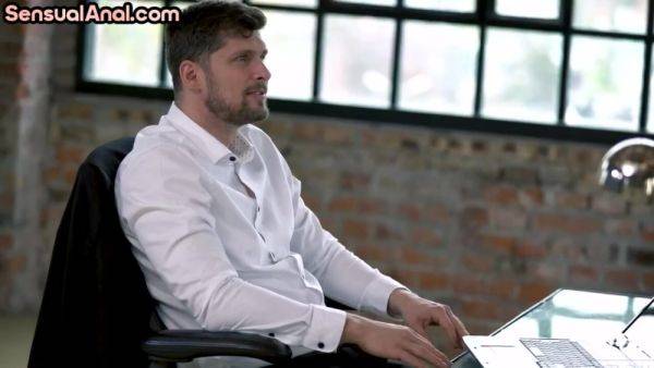 Watch this uncut clip : Sexy anal slut banged in office by perverted dirty fucker