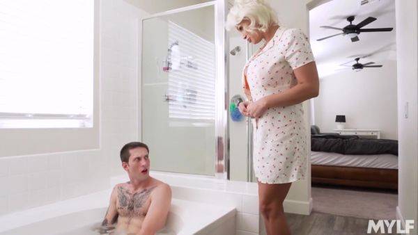 View the full movie called : Fucking Video with Hot Mom - MYLF