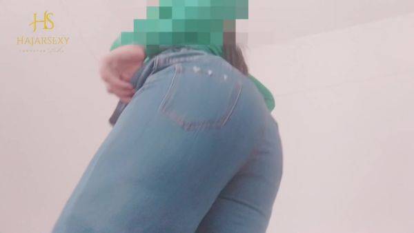 Watch this HD movie of : احح بغيت نتويركي فوق زب I Want To Twerk On Dick