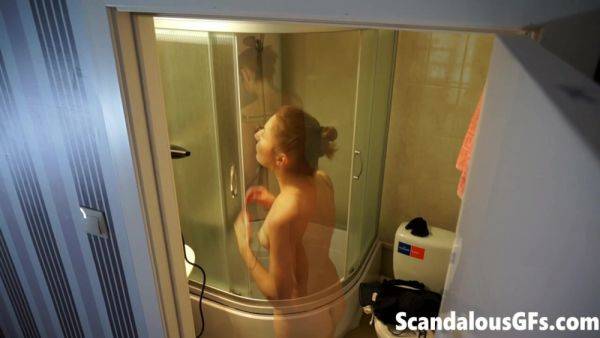 Enjoy watching this complete video of : Hot Linda with natural tits and Shower POV