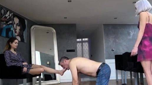 Play this complete movie : Glamour Brats Megastore - Liz _ Barbie - You Must Suffer To