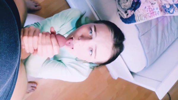 View the hardcore video called : Pleasing My Boyfriend With A Blowjob 5 Min
