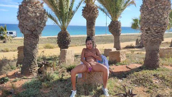 View hardcore video named : Latina Naked Slut In Front Of The Beach Playing With My Pussy