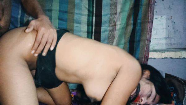 Watch the uncut movie called : Beautiful Sex Video With Desi Indian Girl Hot