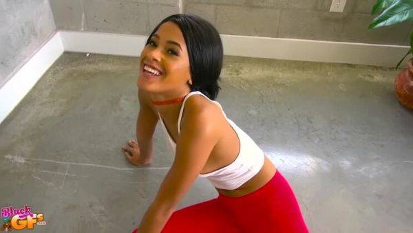 Stream the full video : Facial Fun with Amateur Brunette