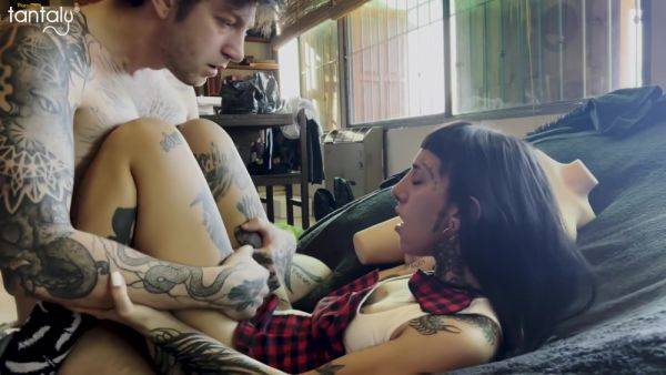 Enjoy watching this uncensored clip named : Le Meto Pija En La Boca Y Se Da Cuenta - Juego Sexual!