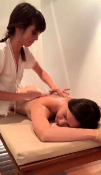 Play this hardcore scene of : Massage lesbian amateur fingered by lesbian masseuse