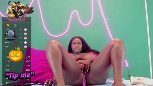 Watch the complete clip of : Busty Ebony Bbw With Massive Tits